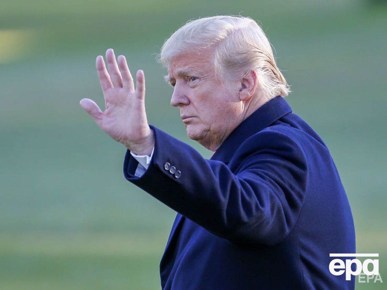 Всего у Трампа есть три iPhone: два были настроены Агентством национальной безопасности США, а третий не защищен