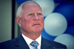 До февраля 2014 года Климов был внештатным советником президента Украины Виктора Януковича, подчеркивают активисты