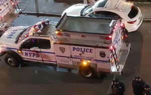 Посылка пришла в офис компании Tribeca Productions в Нью-Йорке