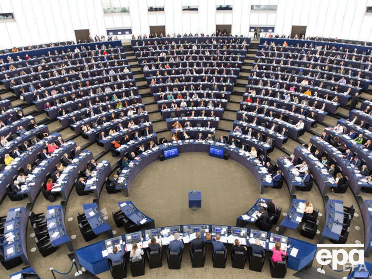 Європарламент запропонував розглянути можливість санкцій проти порушників міжнародного права в Азовському морі