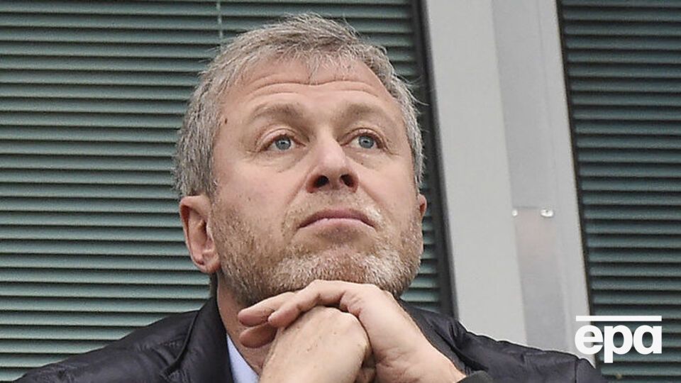 У Чехії пишуть, що Абрамович роздумує над продажем "Челсі" своєму другу, бізнесмену Келлнеру
