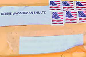 Зворотною адресою на конвертах із бомбами зазначено офіс конгресмена Деббі Вассерман-Шульц
