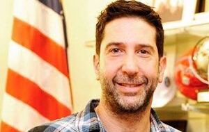 Швіммер: Офіцери, клянуся, це був не я. Як ви можете бачити, я був у Нью-Йорку