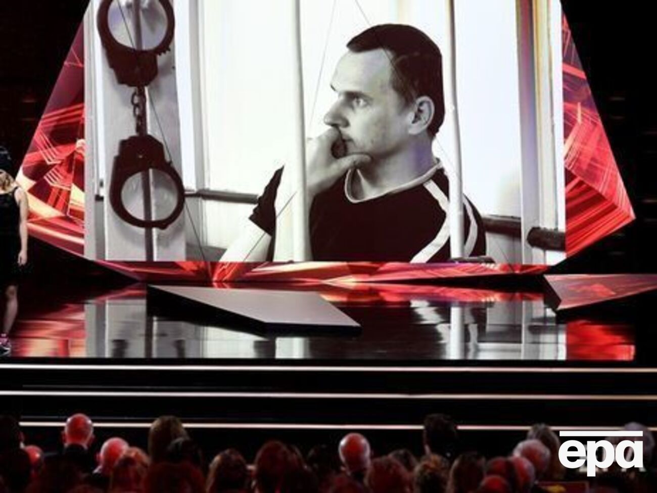 Сенцов назначил правопреемниками, наследниками и получателями его гонораров после смерти своих детей