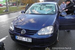 Грабіжники викрали з автомобіля чоловіка, який міняв колесо, сумку з 800 тис. грн