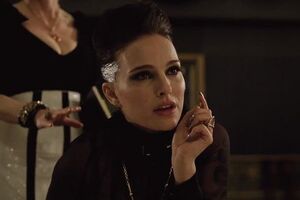 Портман исполнила роль певицы