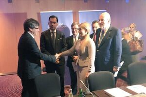 Пучдемон и Тимошенко встретились на Crans Montana Forum