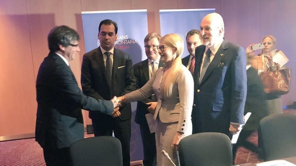 Пучдемон и Тимошенко встретились на Crans Montana Forum