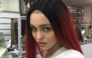 Лили-Роуз Депп разделась для фотосета