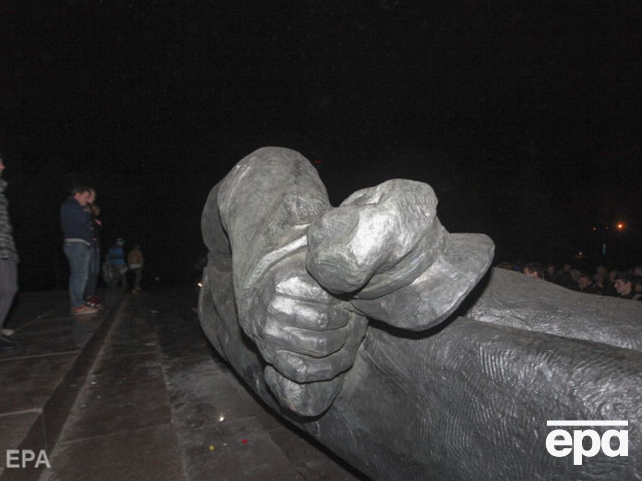 За демонтированный памятник Ленину боролись 14 участников