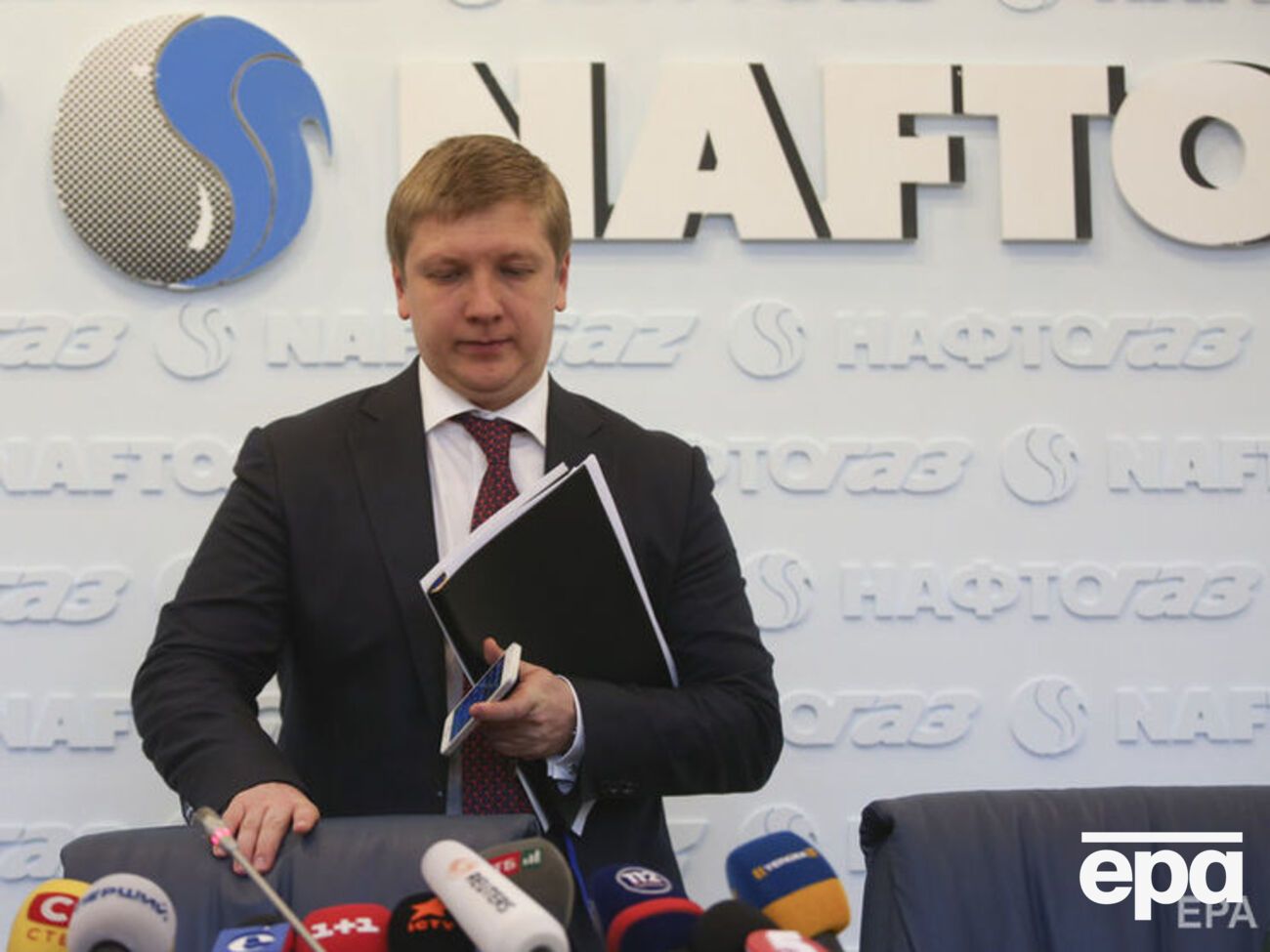 Коболєв заявив, що переказав премію у США