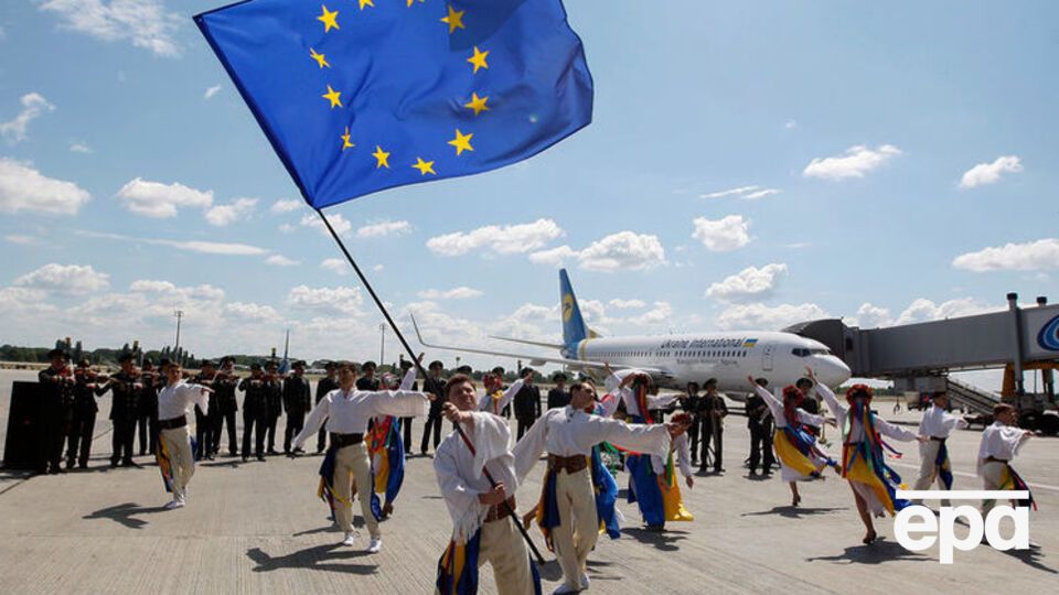Безвіз України з Євросоюзом набув чинності у червні 2017 року