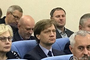 Рогачев (посередине) работал в оккупированном Донецке до весны 2015 года