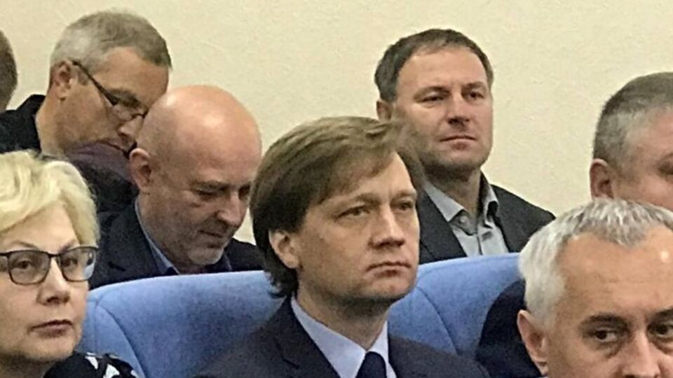 Рогачев (посередине) работал в оккупированном Донецке до весны 2015 года