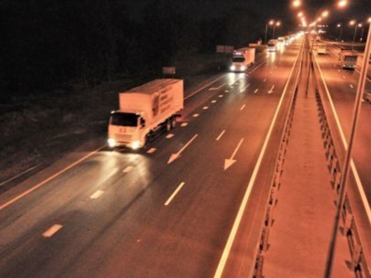 РФ начала отправлять "гумконвои" на Донбасс летом 2014 года