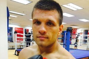 Для Дерев'янченка це перша поразка у професійній кар'єрі