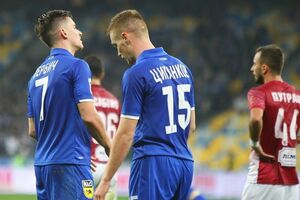 "Динамо" (в синих футболках) не сумело забить львовской команде