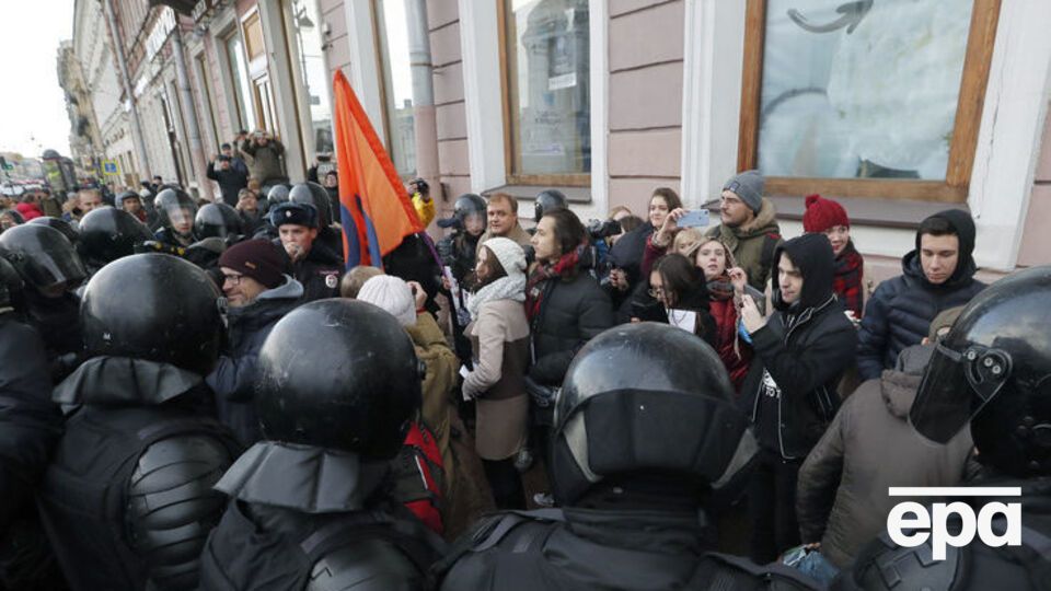 У Санкт-Петербурзі затримали не менш ніж 40 учасників акції "За ваших і наших дітей"