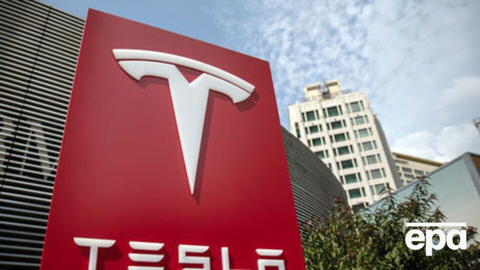 ФБР проверяет, не преувеличила ли компания специально планы по выпуску электромобилей Model 3