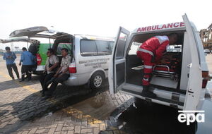 На месте падения самолета идет поисковая операция
