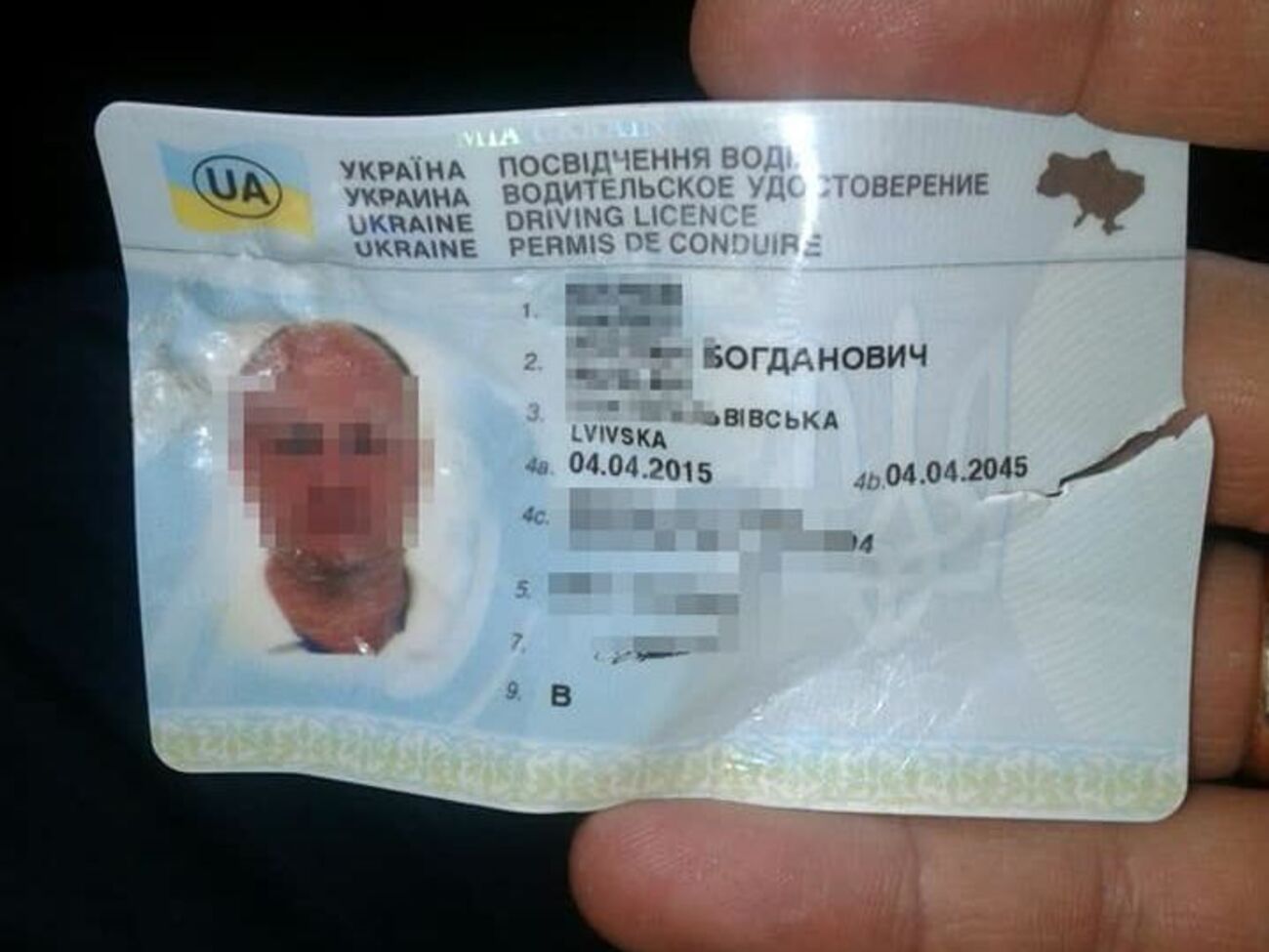 Водійські права порушника передали на експертизу