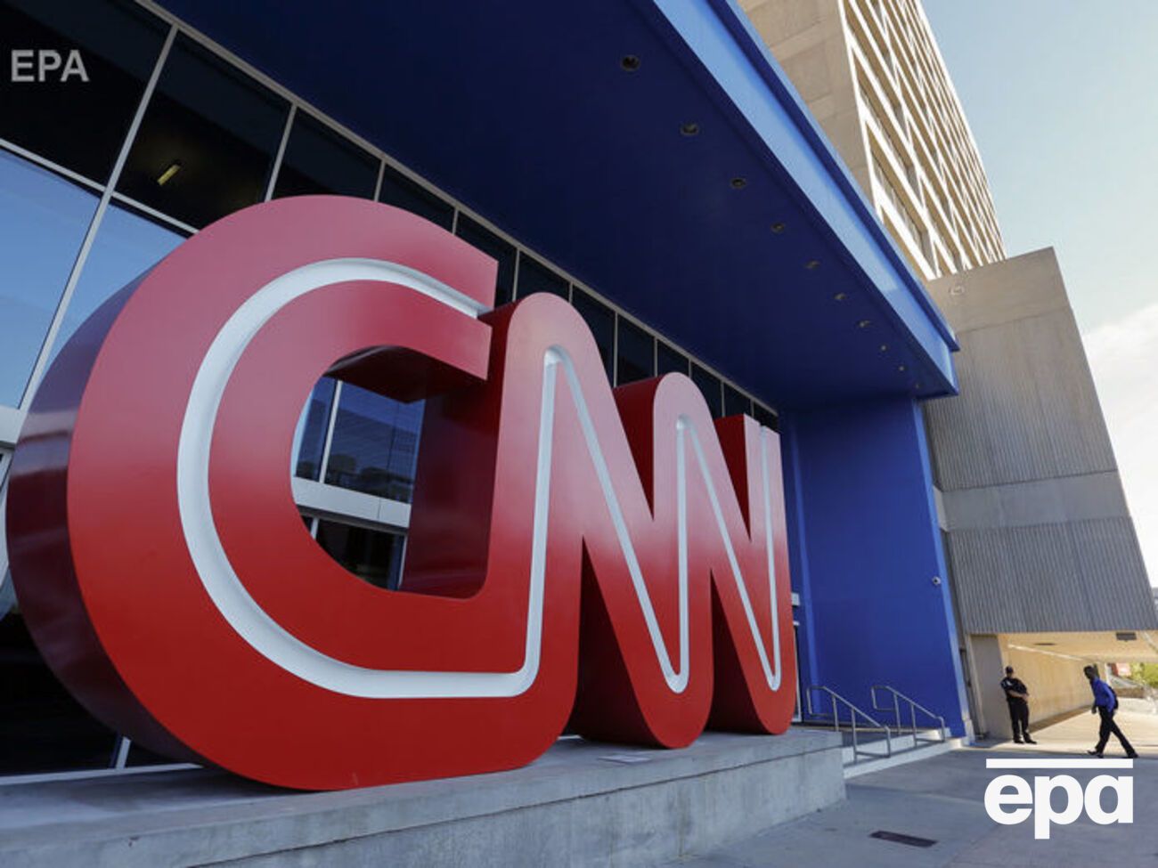 Президент CNN запевняє, що небезпечна посилка не могла потрапити в будівлю телецентру без огляду
