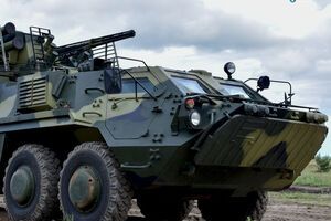 Українські військові отримали сім БТР-4