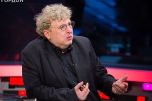 Беда: Папа Франциск живе на другому поверсі будинку для літніх священиків і черниць, у невеличкій кімнаті, яку можна назвати junior suite