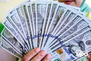 В России обсуждают идею о частичном отказе от доллара