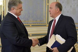 Порошенко провів зустріч із президентом Freedom House Абрамовіцем