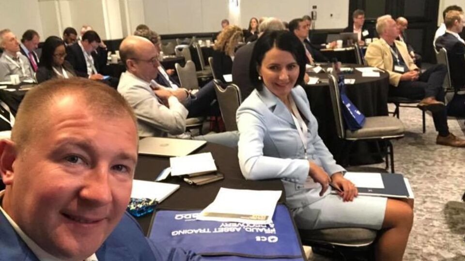 Адвокати Януковича Віталій Сердюк і Ольга Просянюк приїхали на конференцію у США