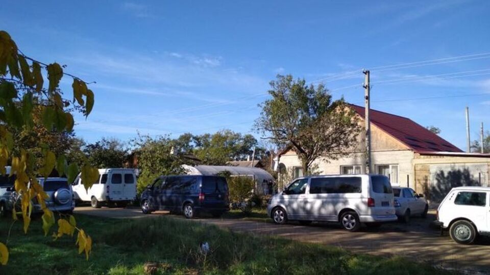 Силовики почали обшук приблизно о третій годині ночі