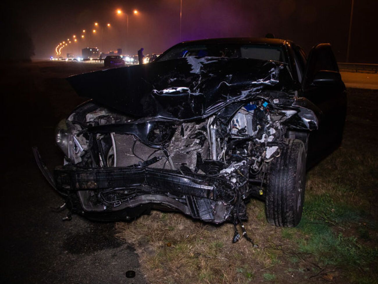 От удара Camry развернуло и отбросило с дороги