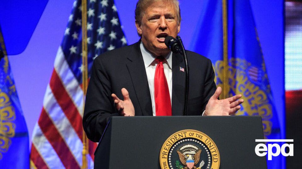 Рейтинг поддержки Трампа в США опустился с 44% до 40% всего за неделю