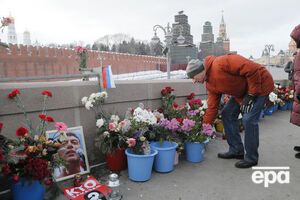 В Москве разгромили мемориал Немцову
