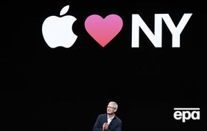 Презентацию новых продуктов Apple проводил генеральный директор компании Тим Кук