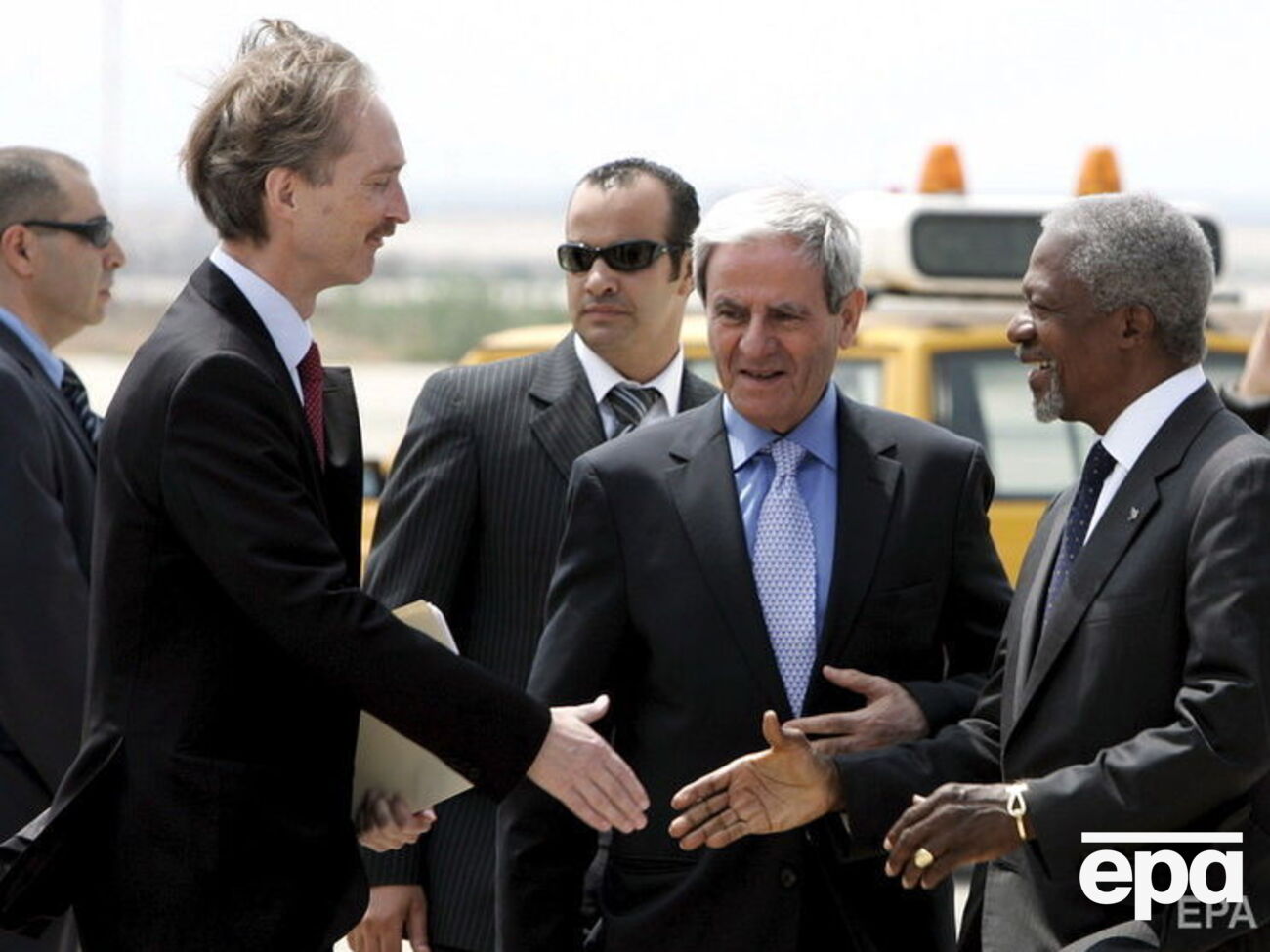 Педерсен (слева) сейчас является послом Норвегии в Китае