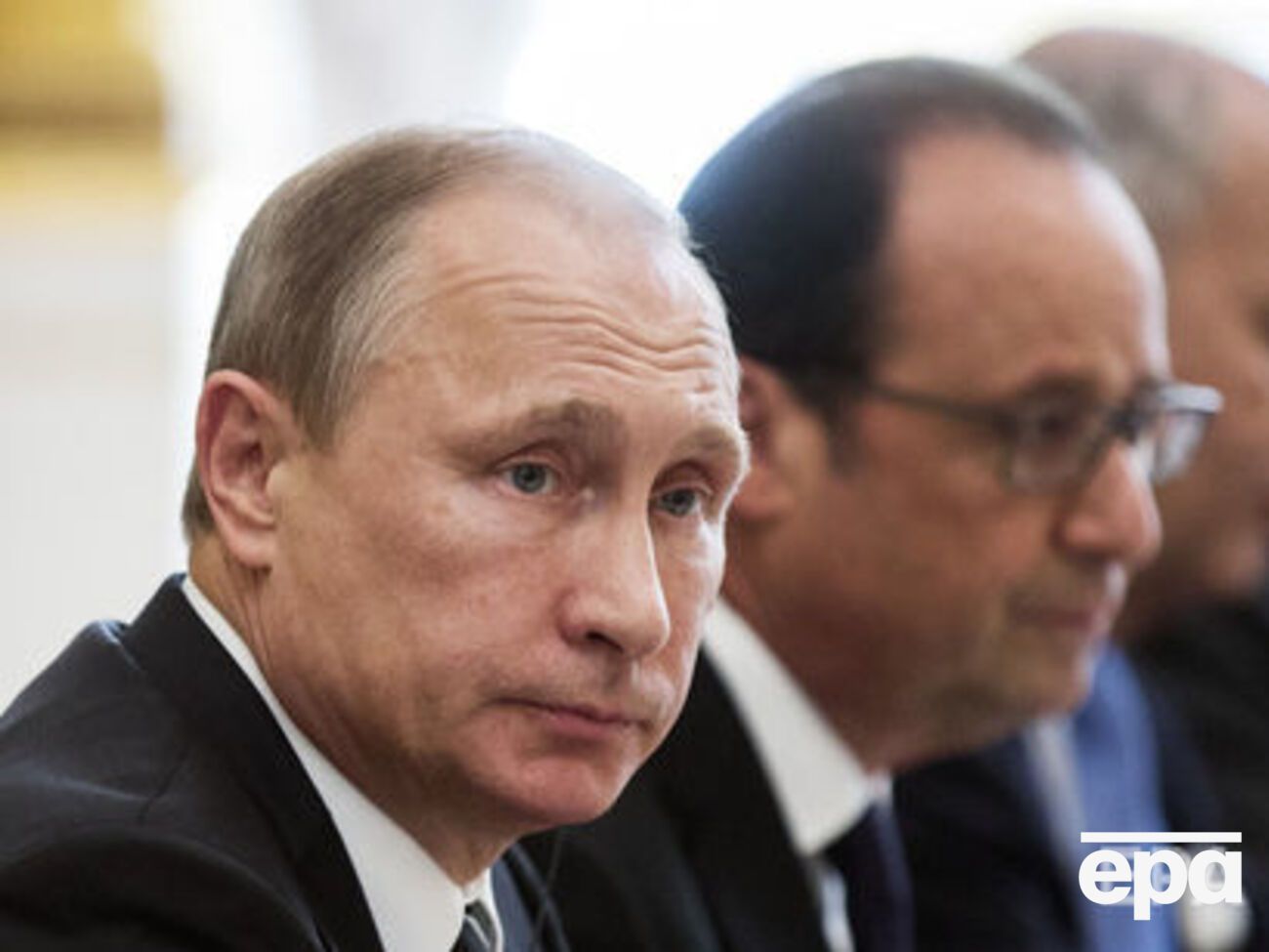 Олланд считает, что Путин хочет заморозить конфликт в Украине