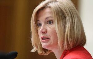 Ніколи не бачила Черкаського без посмішки. Іронічний. Талантище. Улюбленець жінок і дітей, котів, собак, медуз, дельфінів і всього навколо