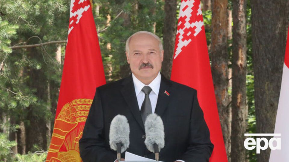 Лукашенко: Беларусь выступает за проведение законных выборов на Донбассе