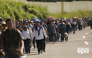 Сальвадорські мігранти йдуть у США