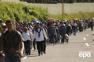 Сальвадорські мігранти йдуть у США