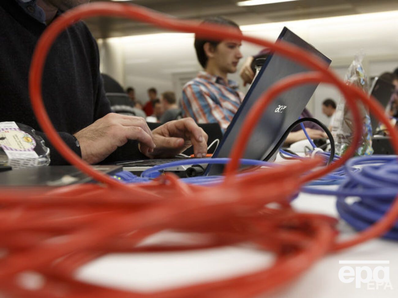 Центр кибербезопасности: Группы хакеров ГРУ под названиями Fancy Bear, Pawnstorm и Tsar Team "почти наверняка" совершили ряд крупных кибератак на США, Великобританию и саму Россию