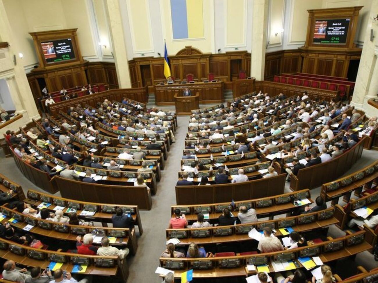 Альтернативні законопроекти&nbsp;не мали підтримки в залі