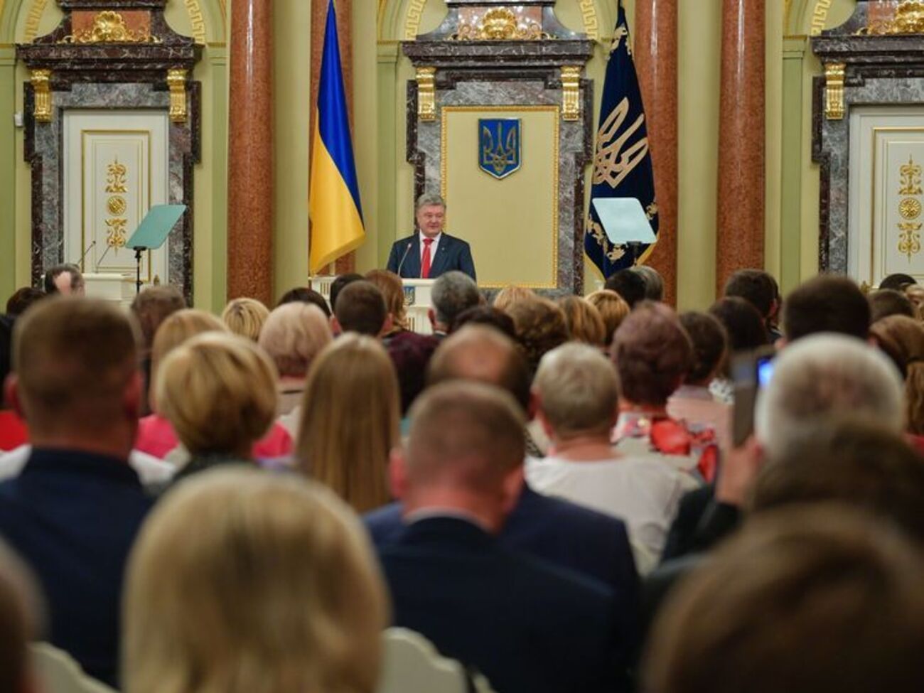 Порошенко: Хочу підкреслити, що я вітаю ухвалення закону в парламенті в першому читанні