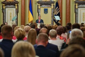 Порошенко: Хочу подчеркнуть, что я приветствую принятие закона в парламенте в первом чтении