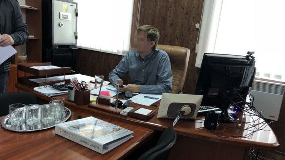 Силовики провели обшуки у приміщеннях адміністрації кар'єрів і за місцем проживання директора підприємства