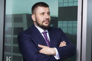 Матиос заявил, что интересы Клименко (на фото) представляли пять адвокатов