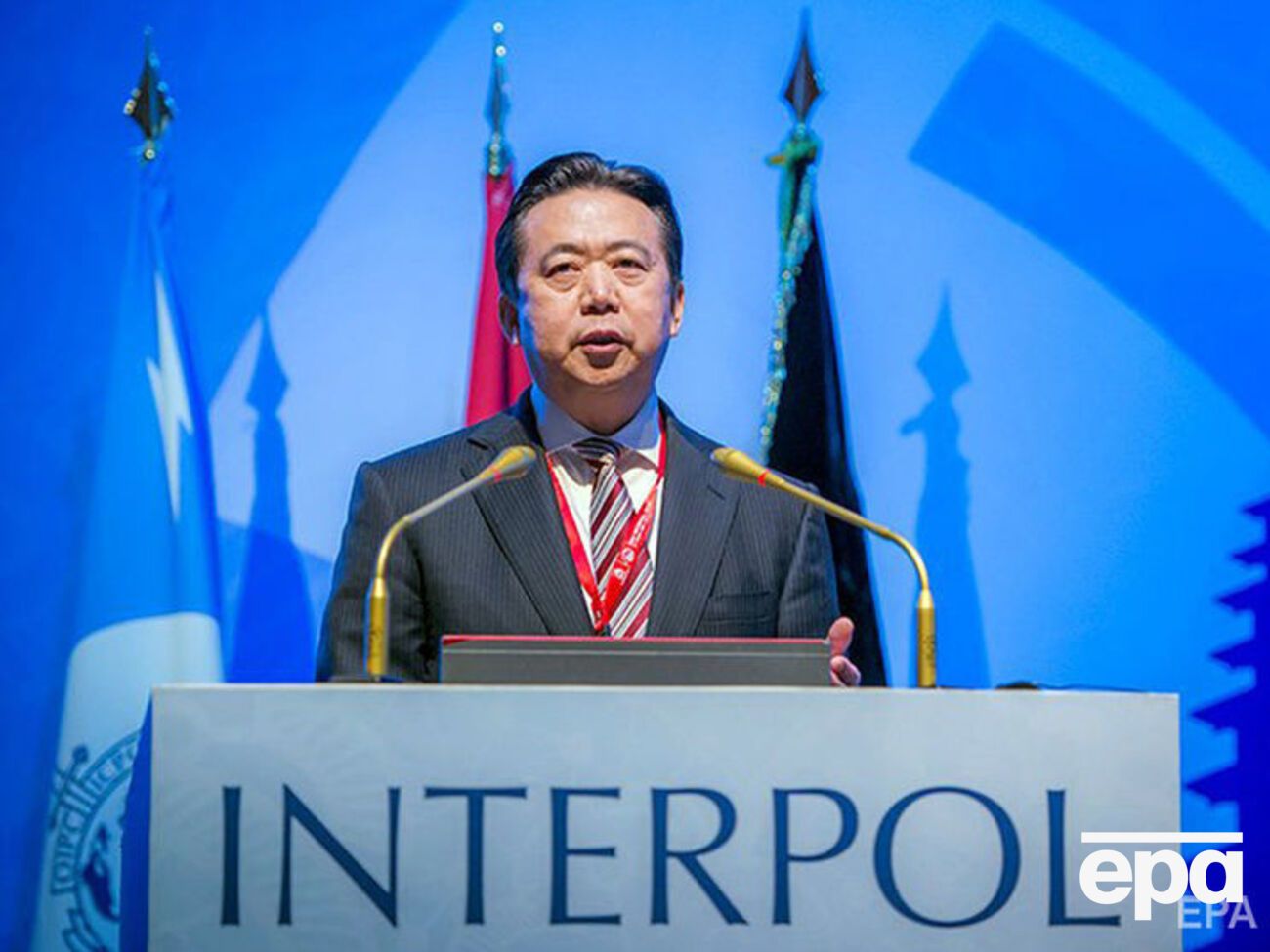 Мэн Хунвэй, по данным СМИ, задержан для допроса правоохранителями