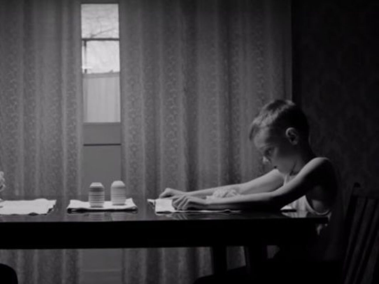 Клип снят в черно-белой гамме